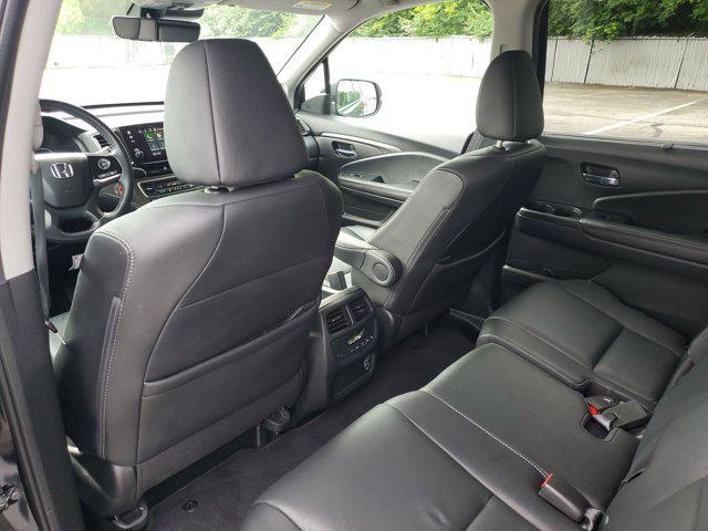 used 2022 Honda Pilot car, priced at $32,095