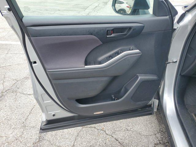 used 2022 Toyota Highlander car, priced at $29,695