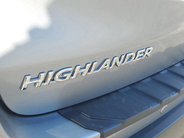 used 2015 Toyota Highlander car, priced at $20,291