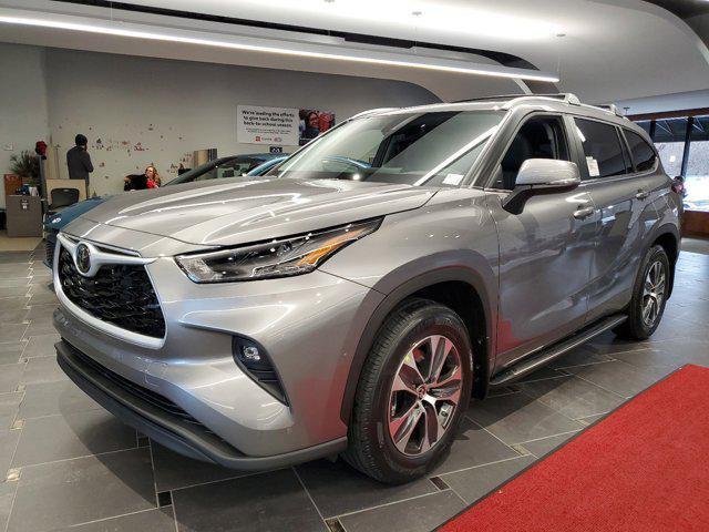 new 2025 Toyota Highlander car, priced at $49,890