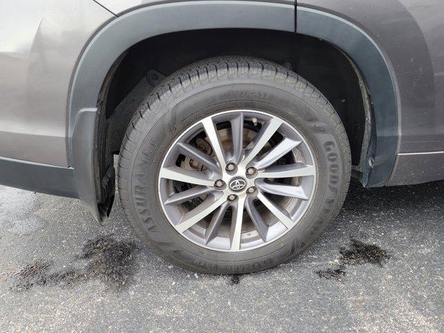 used 2018 Toyota Highlander car, priced at $17,866