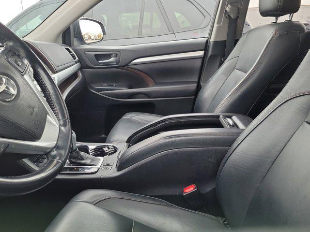 used 2018 Toyota Highlander car, priced at $17,866
