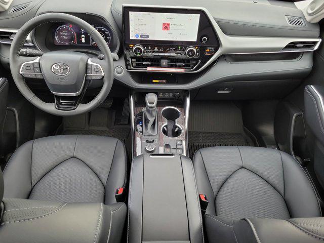 new 2026 Toyota Highlander car, priced at $55,822