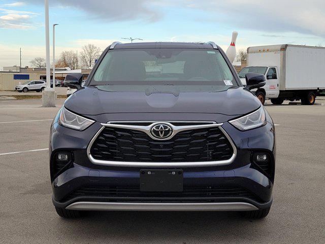 new 2026 Toyota Highlander car, priced at $55,822