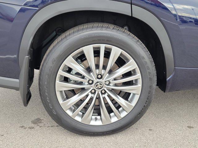 new 2026 Toyota Highlander car, priced at $55,822
