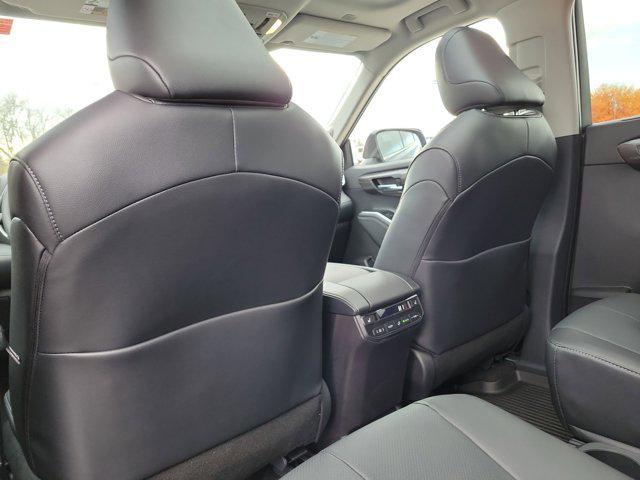 new 2026 Toyota Highlander car, priced at $55,822