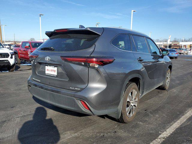 used 2024 Toyota Highlander car, priced at $43,400