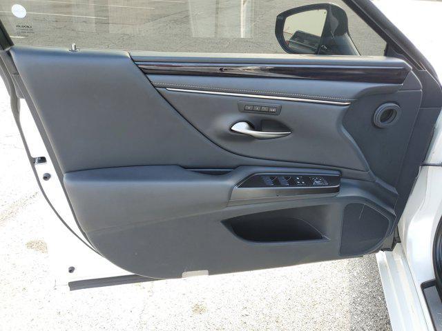 used 2019 Lexus ES 350 car, priced at $24,977