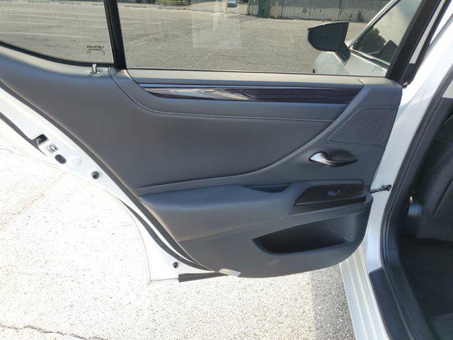 used 2019 Lexus ES 350 car, priced at $24,977