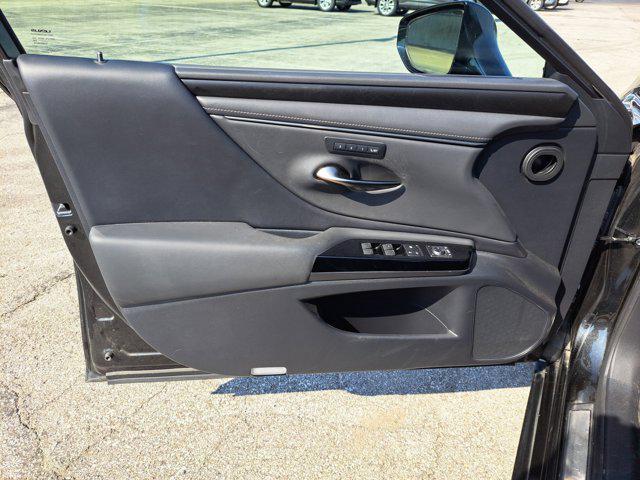 used 2022 Lexus ES 350 car, priced at $32,933