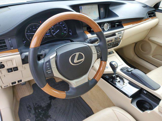 used 2014 Lexus ES 300h car, priced at $15,991