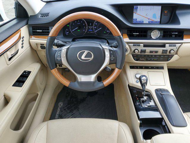 used 2014 Lexus ES 300h car, priced at $15,991