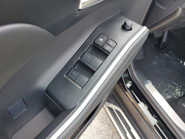 new 2025 Toyota Highlander car, priced at $48,006