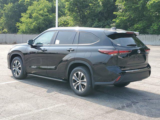 new 2025 Toyota Highlander car, priced at $48,006