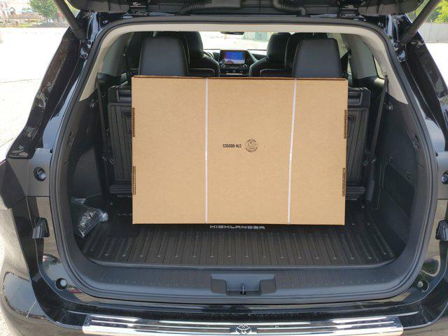 new 2025 Toyota Highlander car, priced at $48,006