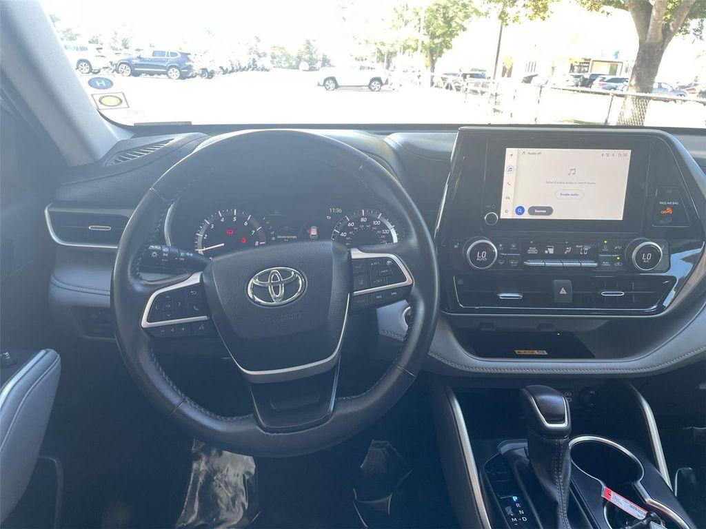 used 2024 Toyota Highlander car, priced at $39,491