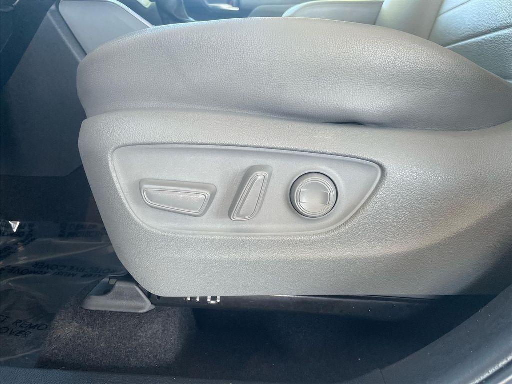 used 2024 Toyota Highlander car, priced at $39,491