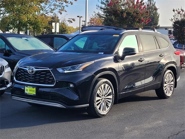 used 2022 Toyota Highlander car, priced at $40,000