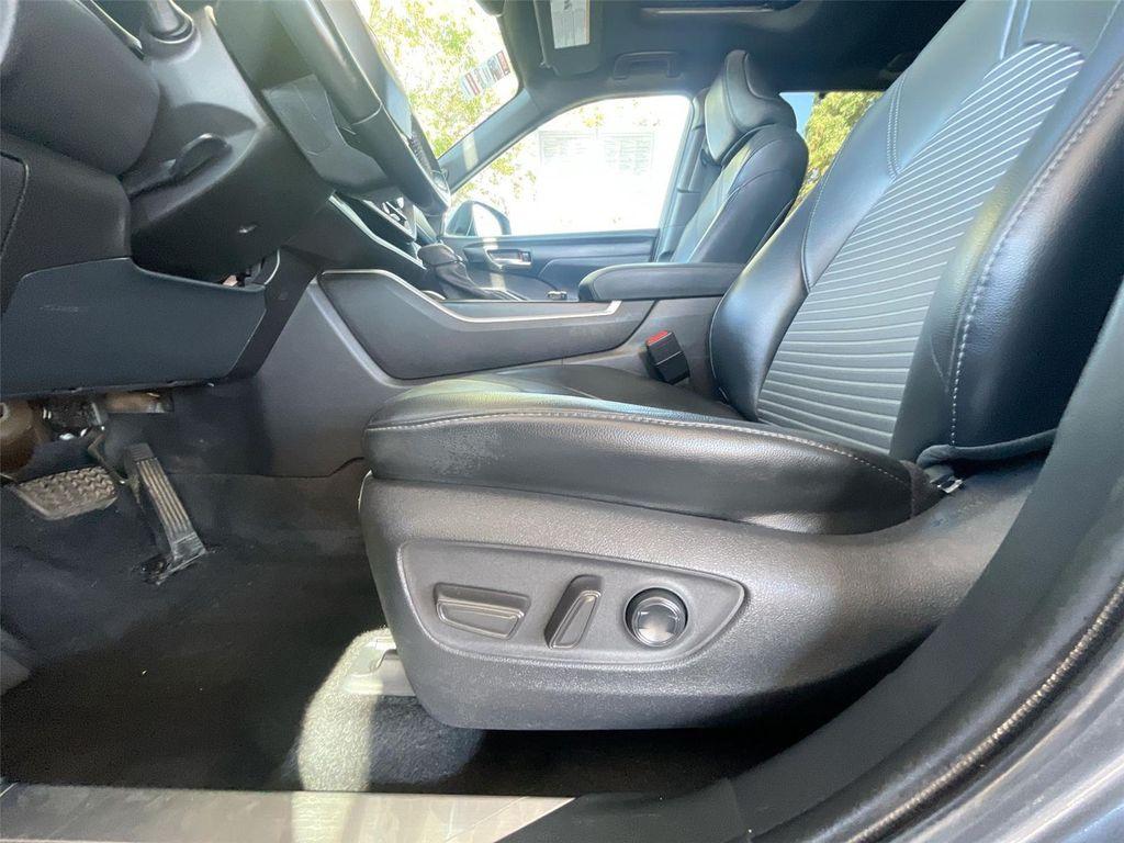used 2021 Toyota Highlander car, priced at $32,991