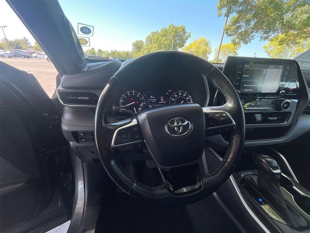 used 2021 Toyota Highlander car, priced at $32,991