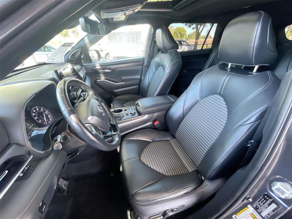 used 2021 Toyota Highlander car, priced at $32,991