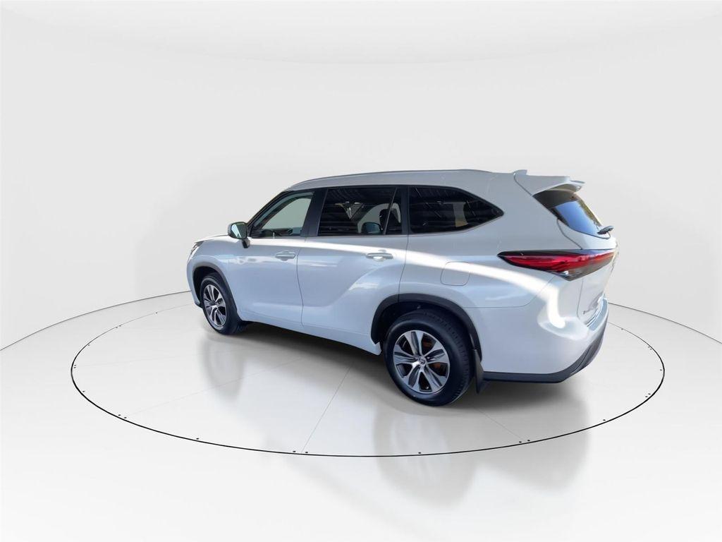 used 2023 Toyota Highlander car, priced at $35,491