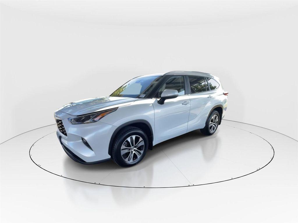 used 2023 Toyota Highlander car, priced at $35,491