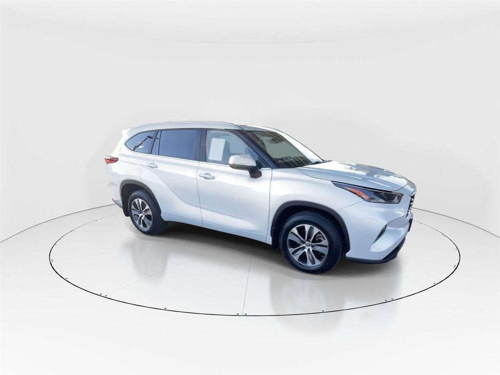 used 2023 Toyota Highlander car, priced at $35,491