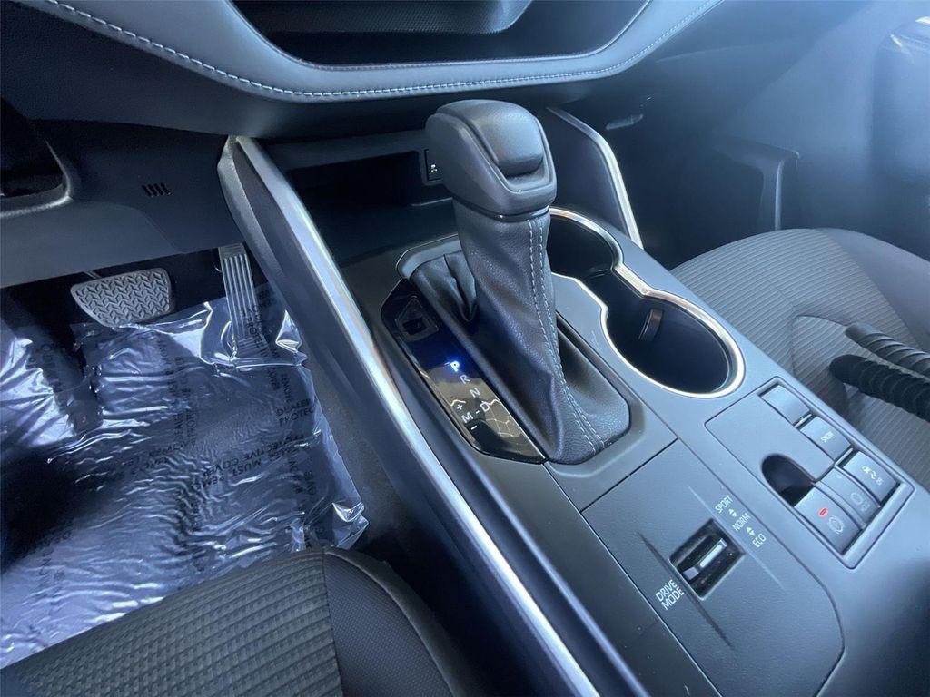 used 2023 Toyota Highlander car, priced at $30,991