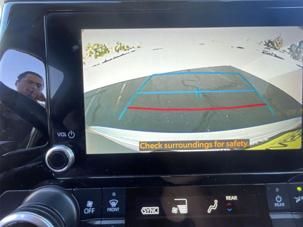 used 2023 Toyota Highlander car, priced at $30,991