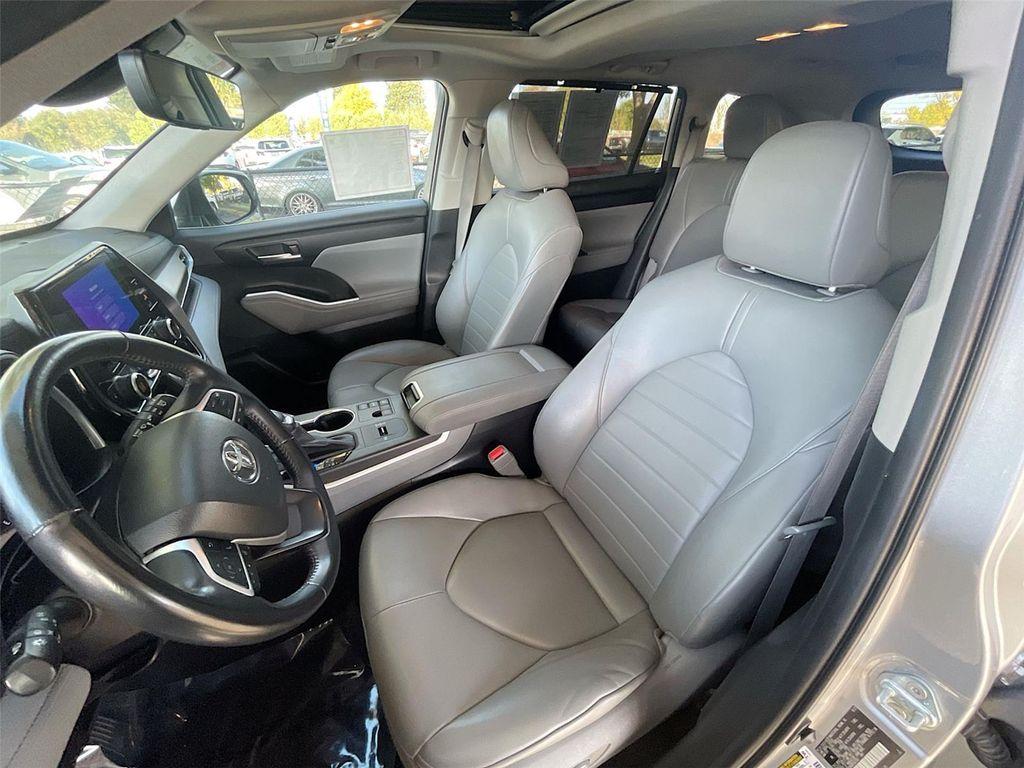 used 2023 Toyota Highlander car, priced at $34,551
