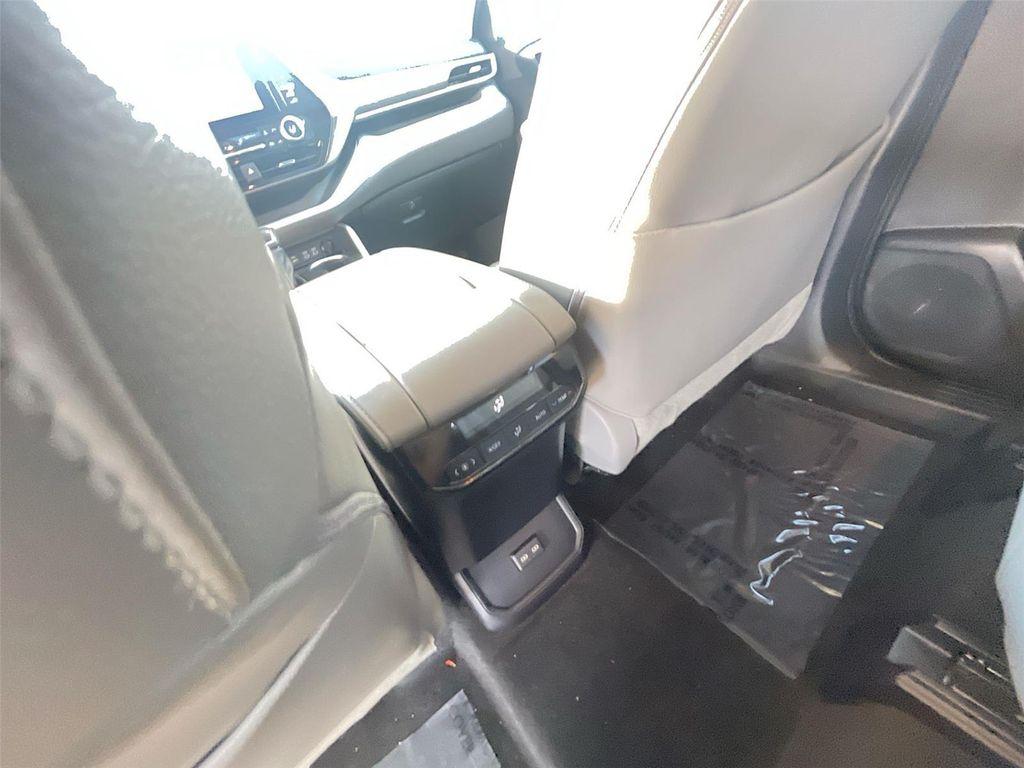 used 2023 Toyota Highlander car, priced at $34,551