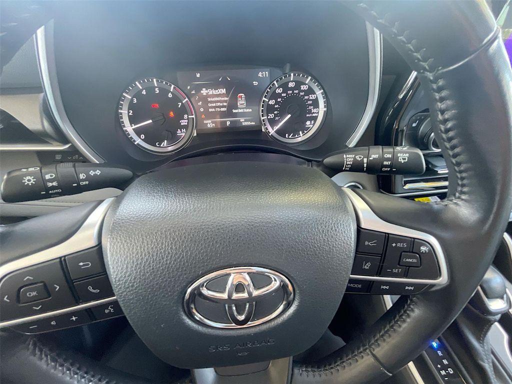 used 2023 Toyota Highlander car, priced at $34,551