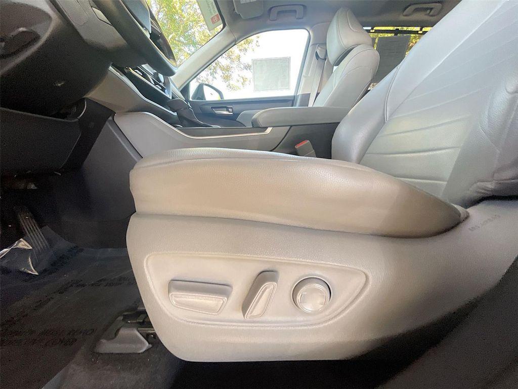 used 2023 Toyota Highlander car, priced at $34,551