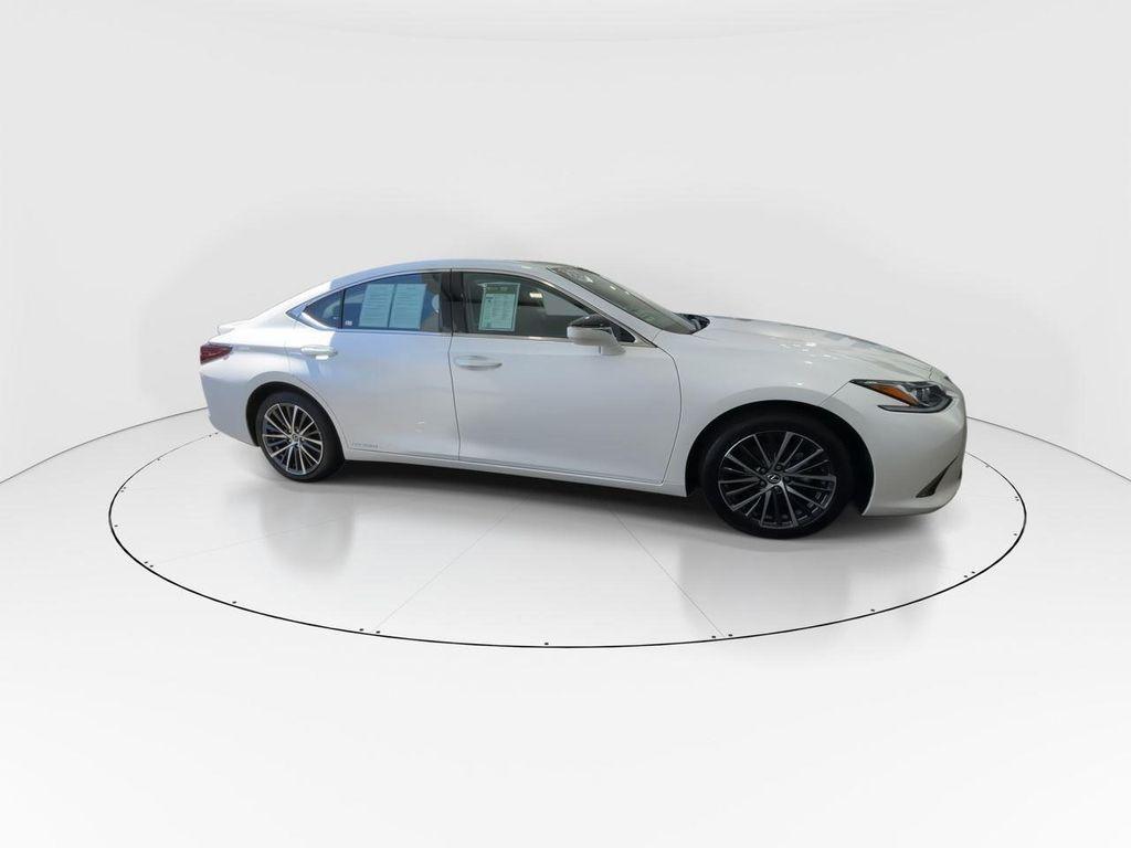 used 2022 Lexus ES 300h car, priced at $27,991