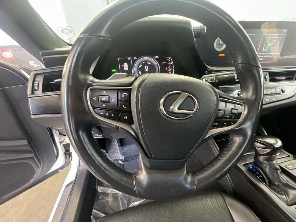 used 2022 Lexus ES 300h car, priced at $27,991