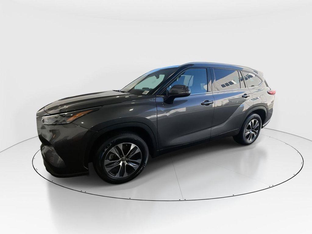 used 2022 Toyota Highlander car, priced at $29,991