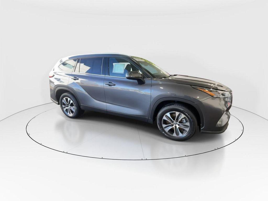 used 2022 Toyota Highlander car, priced at $29,991