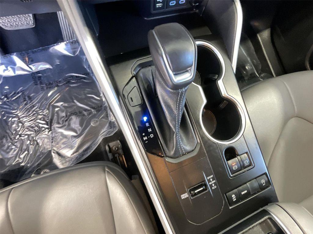 used 2022 Toyota Highlander car, priced at $29,991