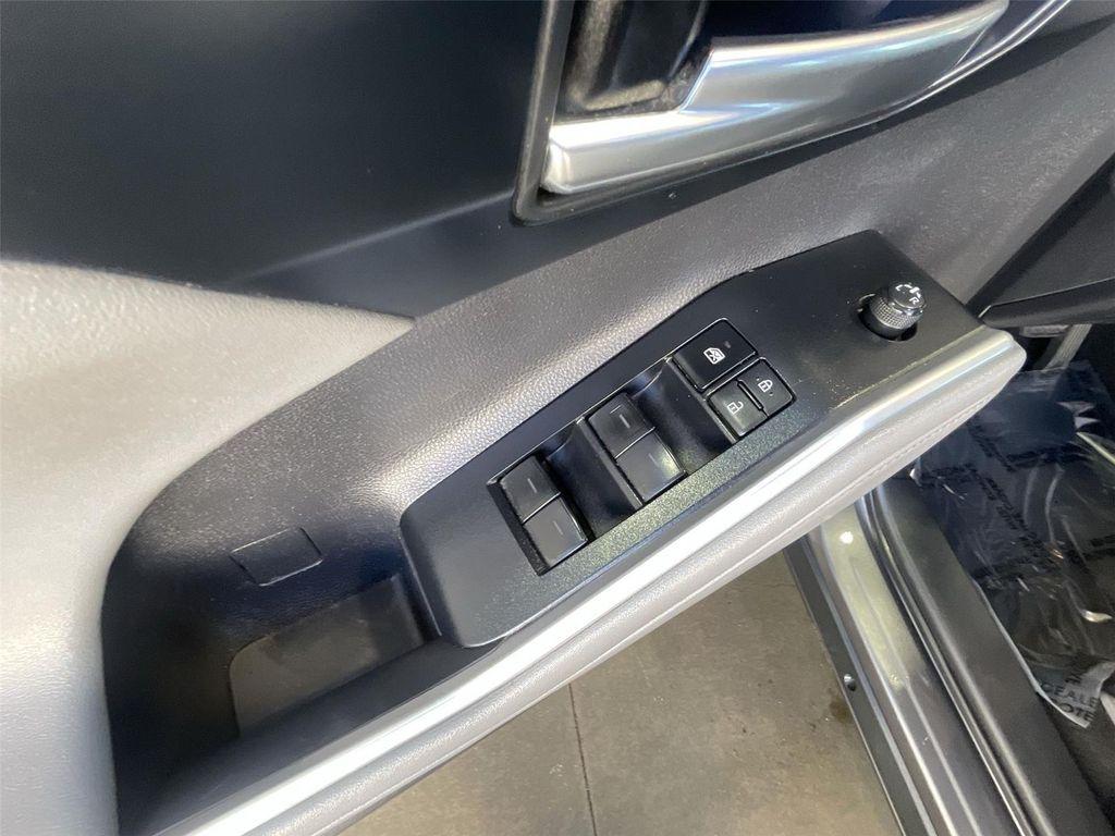 used 2022 Toyota Highlander car, priced at $29,991