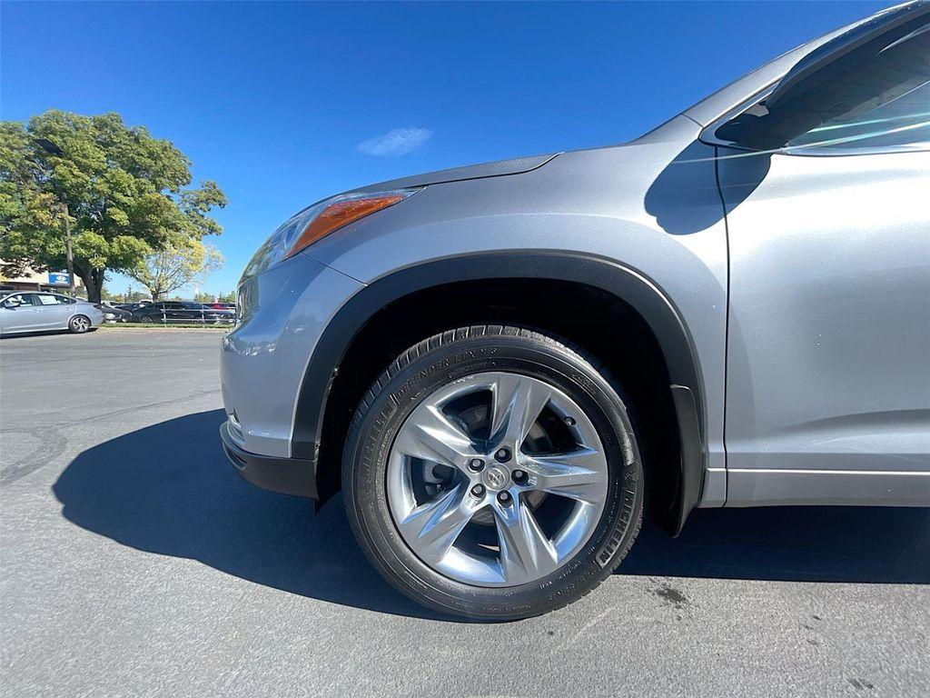 used 2014 Toyota Highlander car, priced at $20,661