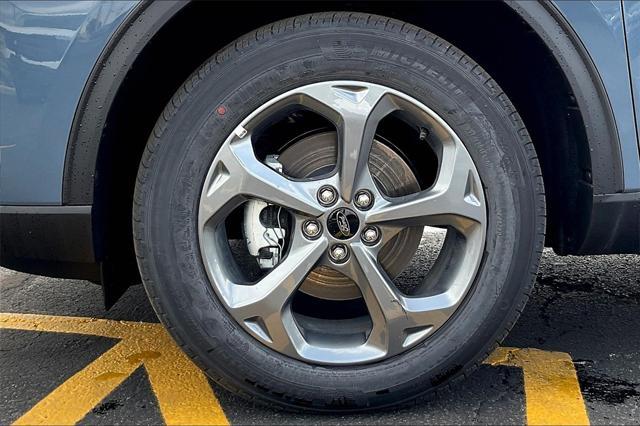 new 2025 Ford Escape car, priced at $28,424