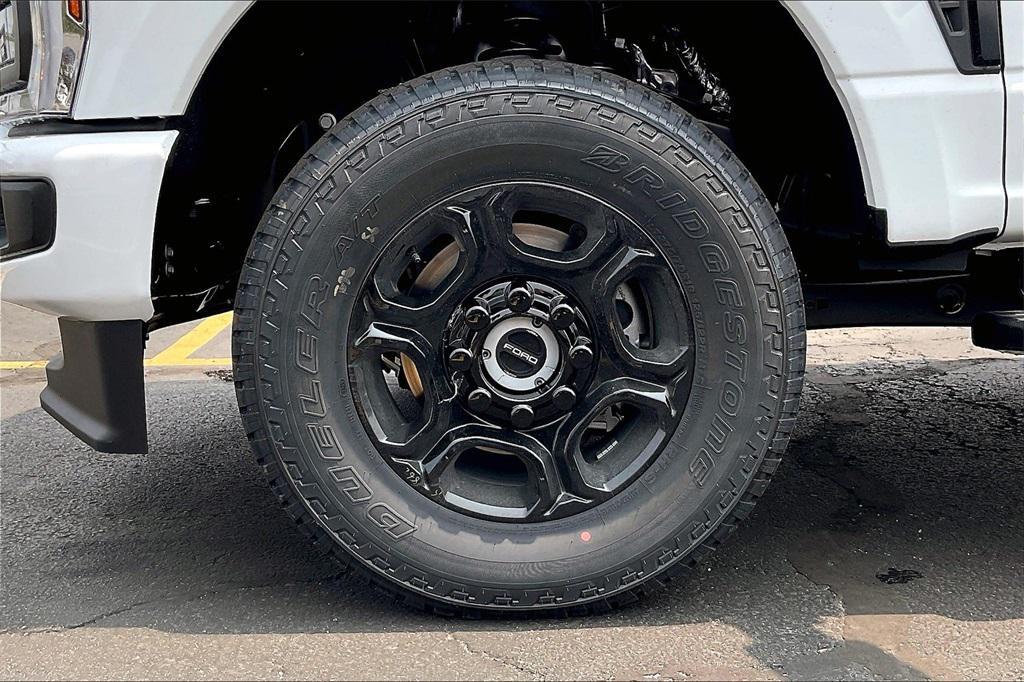 new 2025 Ford F-350 car, priced at $49,525