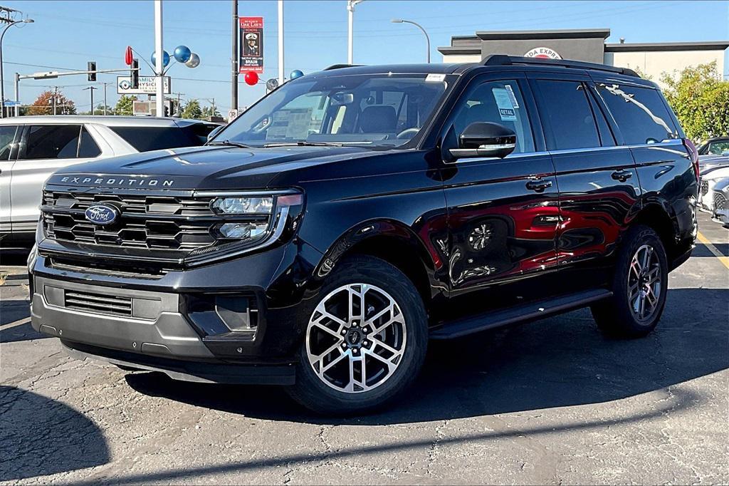 new 2025 Ford Expedition car, priced at $71,730