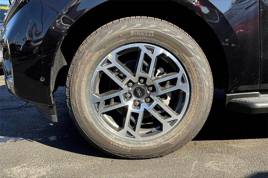 new 2025 Ford Expedition car, priced at $71,730