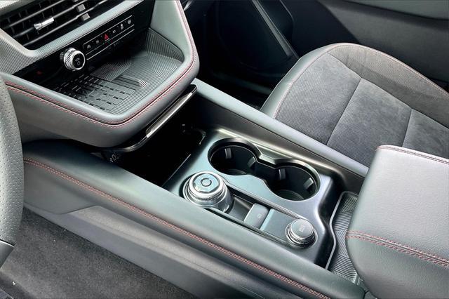 new 2025 Ford Explorer car, priced at $55,204