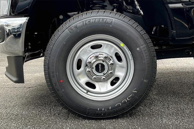 new 2025 Ford F-250 car, priced at $48,360