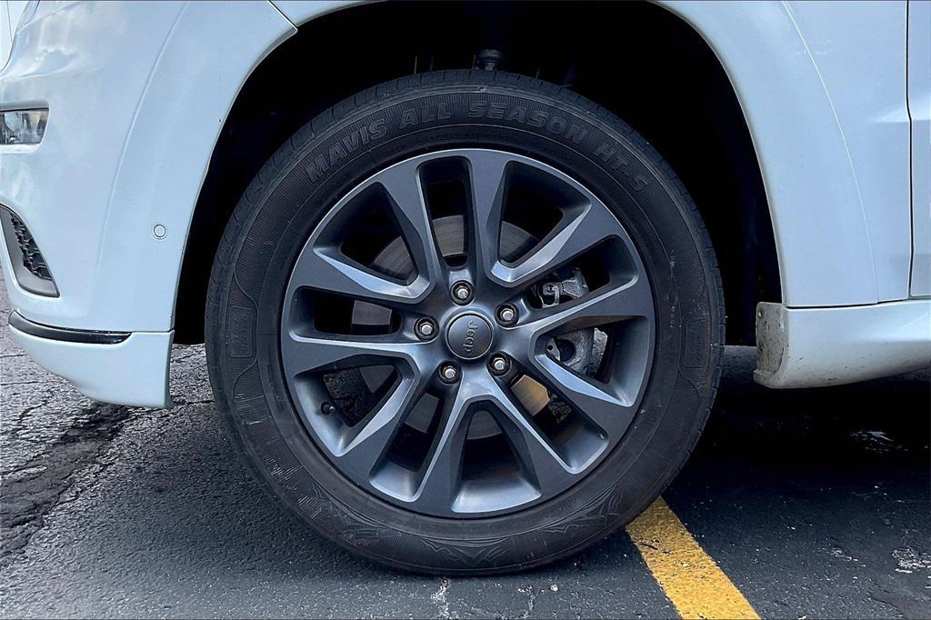 used 2019 Jeep Grand Cherokee car, priced at $25,333