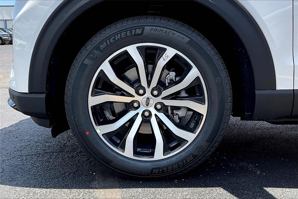 new 2025 Ford Explorer car, priced at $45,245