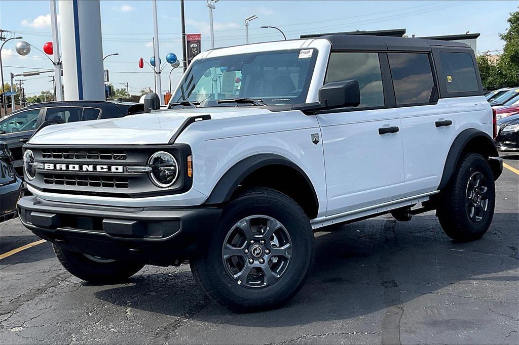 new 2025 Ford Bronco car, priced at $44,206